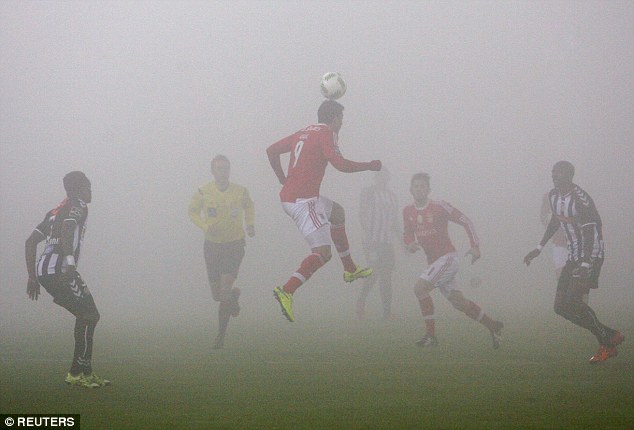 Kabut Tebal Tunda Pertandingan Benfica Hadapi Nacional